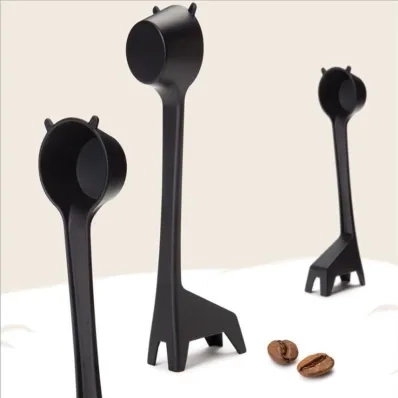 Giraffe spoon